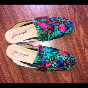 ⛔️SOLD⛔️ Free People loafers 39